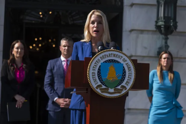 وزيرة العدل الأميركية بام بوندي (أ.ب) 