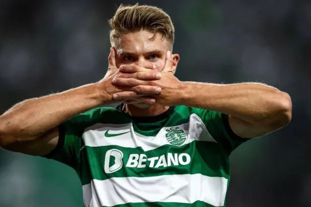 فيكتور جيوكيريس في مفترق طرق (الشرق الأوسط)