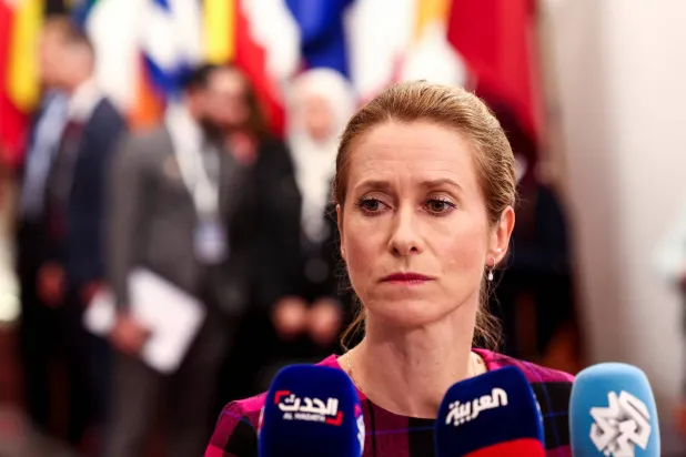 الممثلة العليا للشؤون الخارجية والسياسة الأمنية بالاتحاد الأوروبي كايا كالاس تصل إلى الاجتماع الوزاري الخامس للاتحاد الأوروبي ودول الجوار الجنوبي في بروكسل ببلجيكا 14 يوليو 2025 (رويترز)