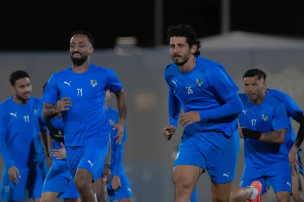 حجازي وأحمد عبده ضمن قائمة الفريق المغادرة إلى المعسكر (نادي نيوم)