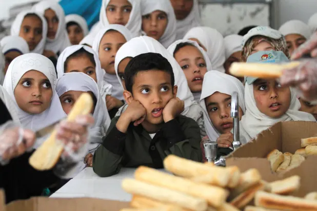 مواجهة بين المعلمين والحكومة اليمنية تسبق العام الدراسي
