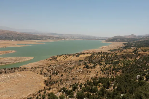 لبنان يشهد أسوأ موجة جفاف وانخفاضاً غير مسبوق في منسوب بحيرة القرعون
