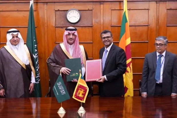 جانب من توقيع الاتفاقيات (وزارة المالية السريلانكية)