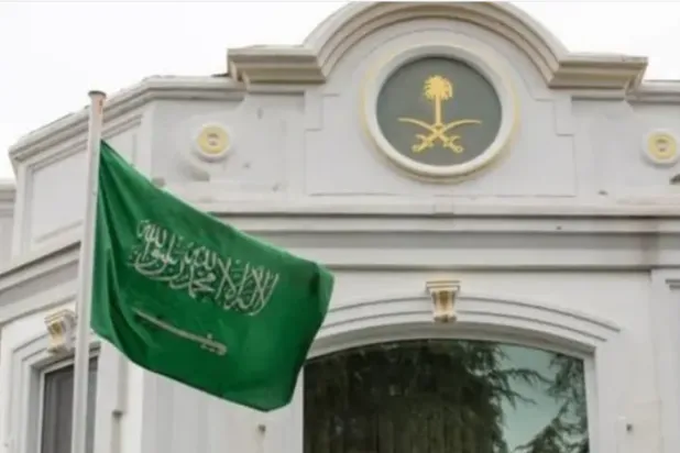 السفارة السعودية لدى إندونيسيا تتابع البحث عن مواطن غريق