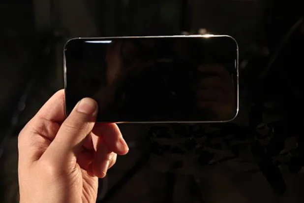 يتوقع أن يأتي «iPhone 17» الأساسي و«iPhone 17 Air» بنفس المعالج (A19) وذاكرة «RAM» بسعة 8 غيغابايت (غيتي)