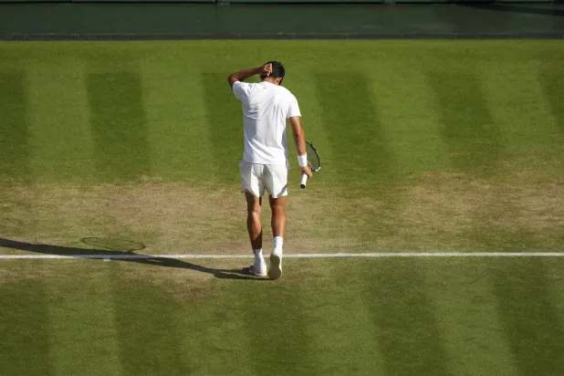 ألكاراس تعرض لانتقادات في إسبانيا بعد خسارة ويمبلدون (أ.ب)
