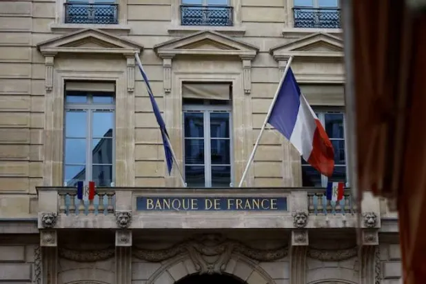 مبنى «بنك فرنسا» في باريس (رويترز)