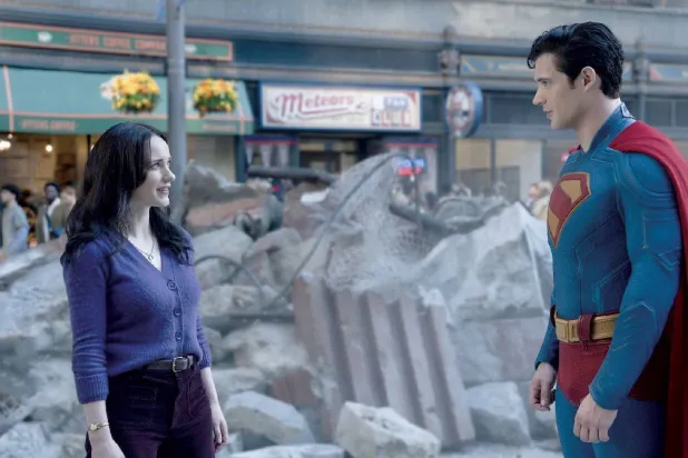 ديڤيد كورينسويت ورايتشل بروسنهان في «سوبرمان» (وورنر)