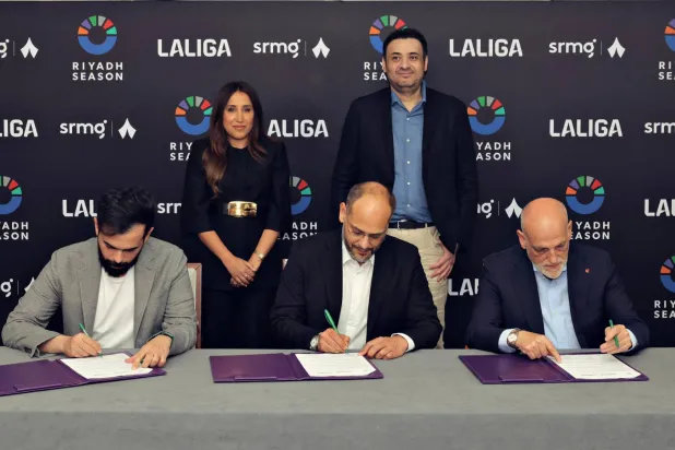 جانب من توقيع الاتفاقية (الشرق الأوسط)