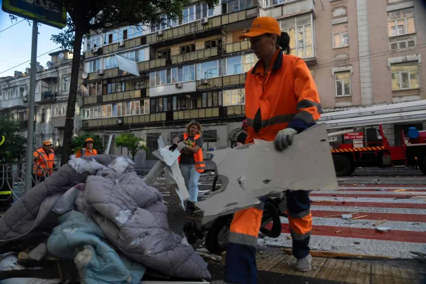 Ukrajina in Rusija: Droni kot ključno orožje in novi paketi sankcij EU proti Rusiji