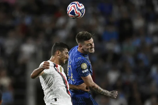 فوز الهلال على مانشستر سيتي أصبح نقطة تحول للدوري السعودي (أ.ب)