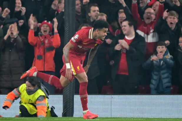 الكولومبي لويس دياز يقترب من بايرن (د.ب.أ)