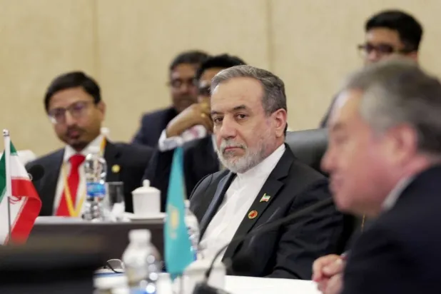 عراقجي خلال مشاركته في الاجتماع الوزاري لمنظمة شنغهاي بتيانجين الصينية (الخارجية الإيرانية)