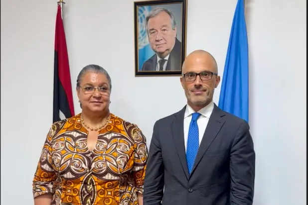 هانا تيتيه خلال لقاء مع سفير الاتحاد الأوروبي في ليبيا نيكولا أورلاندو (حساب أورلاندو عبر منصة إكس)