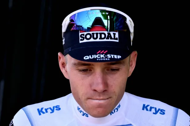 ريمكو إيفانبول انسحب من سباق فرنسا للدراجات (أ.ف.ب)