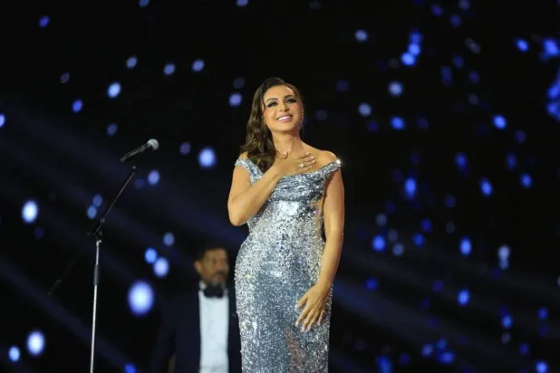 أنغام تشكر الجمهور خلال الحفل (الشركة المتحدة)