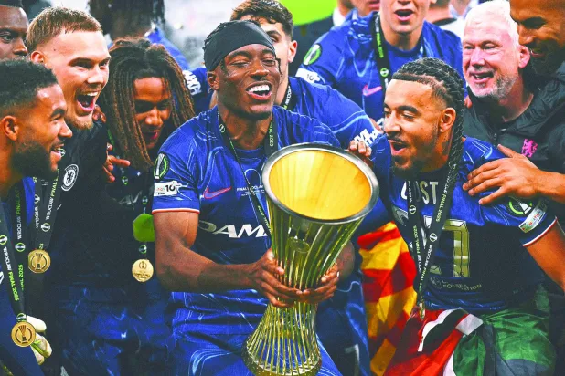 
لعب مادويكي دوراً بارزاً في فوز تشيلسي بعدد من البطولات خلال مسيرته مع الفريق (غيتي)