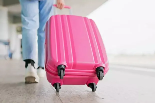 قام موظف مناولة للأمتعة بتسمية أفضل وأسوأ أنواع الحقائب للسفر (غيتي)