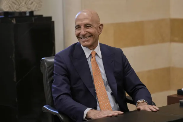 توم برّاك (أ.ب) 