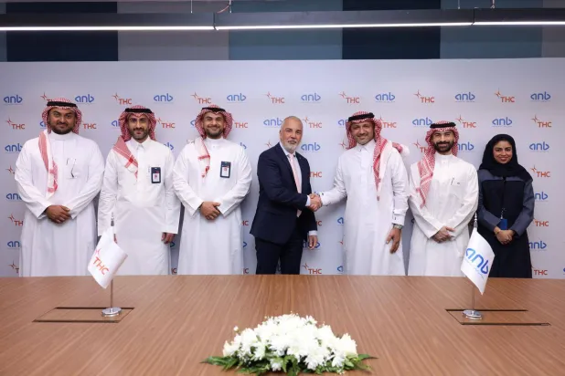 «العربي الوطني» يقدّم 600 مليون ريال تسهيلات ائتمانية إسلامية لشركة «الطائرات المروحية»