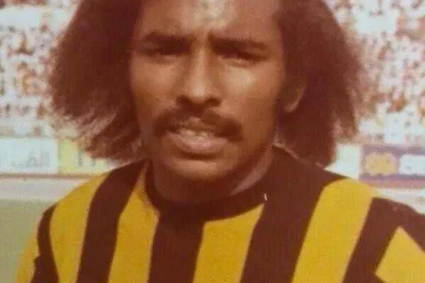 عيسى خواجي بشعار الاتحاد (الشرق الأوسط)