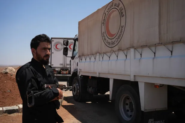 قافلة مساعدات طبية تصل إلى السويداء أمس (د.ب.أ)