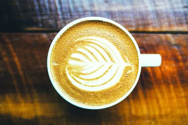 يفضل تجنب تناول بعض الأدوية الشائعة مع شرب القهوة 