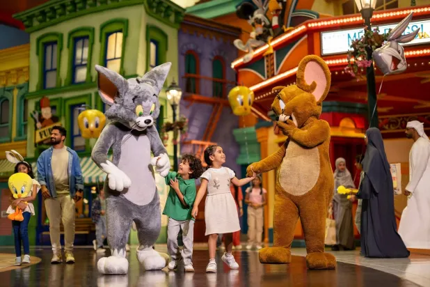 «أبوظبي حيث يصنع الصيف ذكرياته»: 8 تجارب عائلية استثنائية تحتفي بالإبداع والترفيه