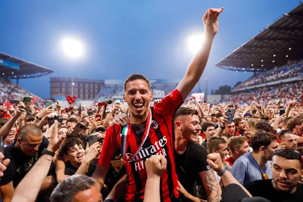 إسماعيل بن ناصر (نادي إيه سي ميلان)