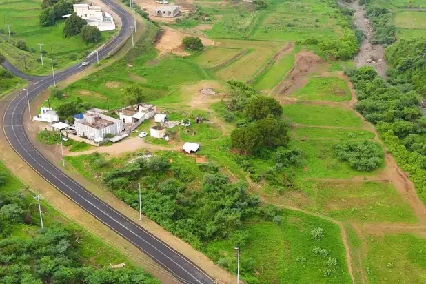 تكشف جازان عن مشهد جغرافي استثنائي يجعلها أشبه بقطعة فسيفساء حية (الشرق الأوسط)