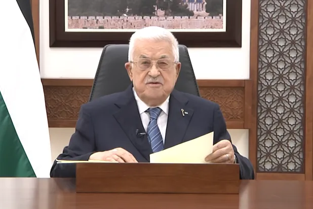 عباس يدعو ترمب إلى التدخل لإيصال المساعدات لقطاع غزة