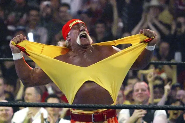 هوغان يملك تاريخاً حافلاً على حلبات المصارعة (أ.ب)