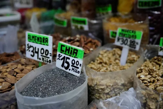 بذور الشيا تُساعد في التحكم بمستوى السكر في الدم والهضم (رويترز)