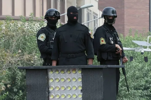 İran güvenlik güçleri, (Arşiv- EPA)