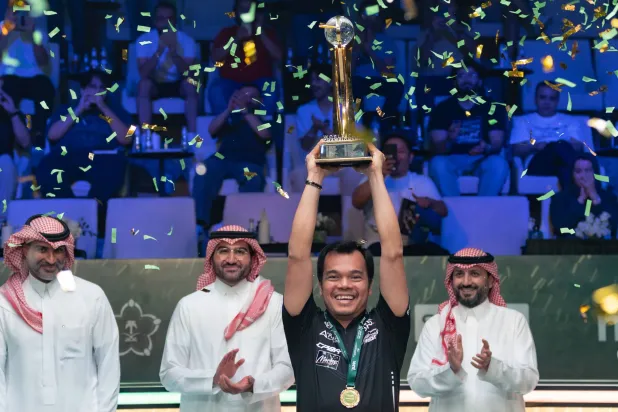 جدة تزف الفلبيني كارلو بذهب «مونديال البلياردو»