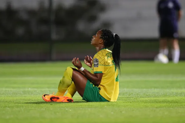 سيوبوسينوي نجمة جنوب أفريقيا تسدل الستار على مسيرتها الدولية الحافلة