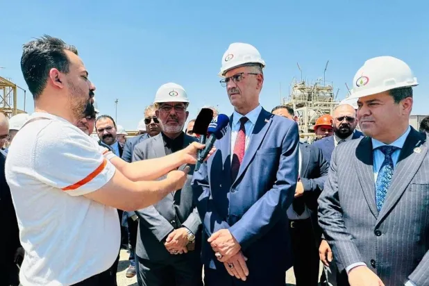 العراق يفتتح أول محطة لإنتاج الكهرباء بالطاقة الشمسية نهاية العام