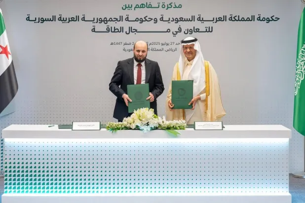 وزير الطاقة السعودي عقب اجتماعه مع نظيره السوري في الرياض وتوقيعهما على مذكرة التفاهم (واس)