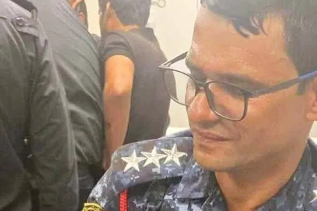 صورة متداولة بمواقع التواصل لضابط مصاب برتبة نقيب في الشرطة