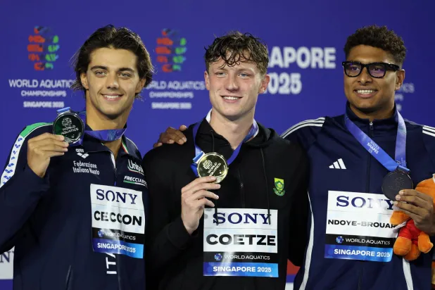 كوتزي سجّل 51.85 ثانية متفوقاً على الإيطالي توماس تشيكون (رويترز)