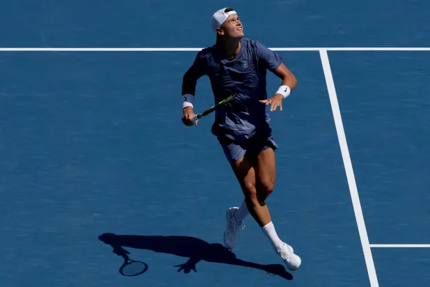 الدنماركي هولغر رونه يتقدم في تورونتو (أ.ف.ب)