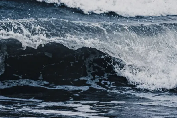 Tehlikeli tsunami dalgaları (Arşiv)