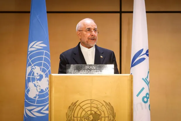 قاليباف يلقي خطاباً في المؤتمر السادس لرؤساء البرلمانات في العالم بجنيف (موقع رئاسة البرلمان)