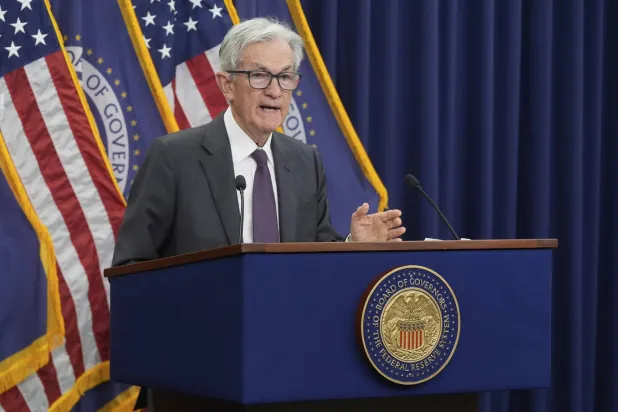 رئيس الاحتياطي الفيدرالي يتحدث إلى الصحافيين بعد قرار لجنة السوق المفتوحة (أ.ب)