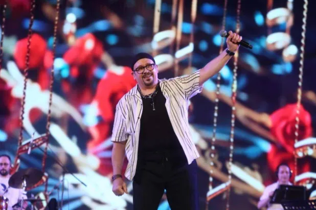 هشام عباس و«وسط البلد» يشعلان ليالي الصيف بالإسكندرية