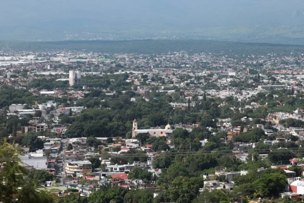 Trump po pogovoru s Sheinbaum prestavil uvedbo carin za Mehiko za 90 dni