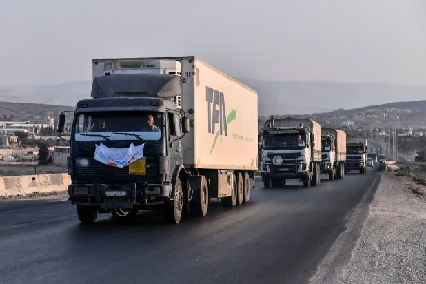 انطلاق قافلة مساعدات إنسانية من دمشق إلى السويداء لدعم الأسر المتضررة (سانا)