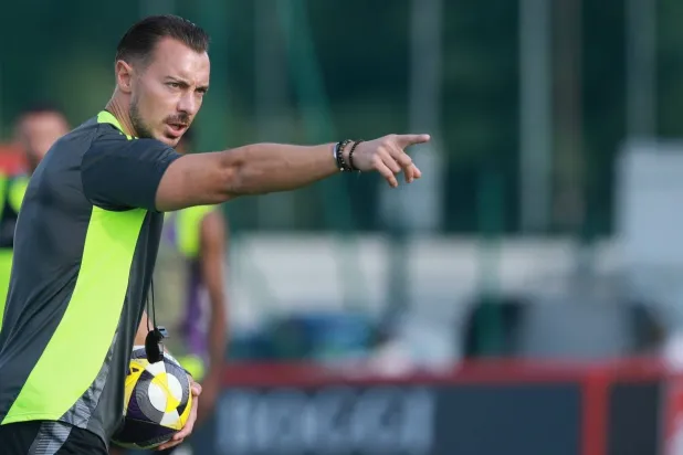 يايسله مدرب الأهلي أمام تجربة ميدانية جديدة الجمعة (الشرق الأوسط)