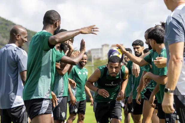 محمد عبد الرحمن انضم إلى الفريق في المعسكر المقام في إسبانيا (النادي الأهلي)