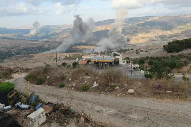 غارات إسرائيلية استهدفت تلال العيشية والمحمودية على ضفاف الليطاني بجنوب لبنان (متداولة)